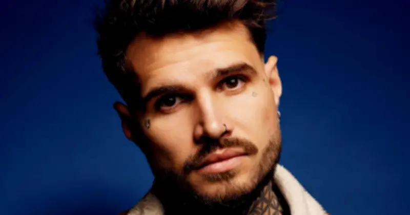 Christopher Laquieze, la nouvelle plume primée et influente
