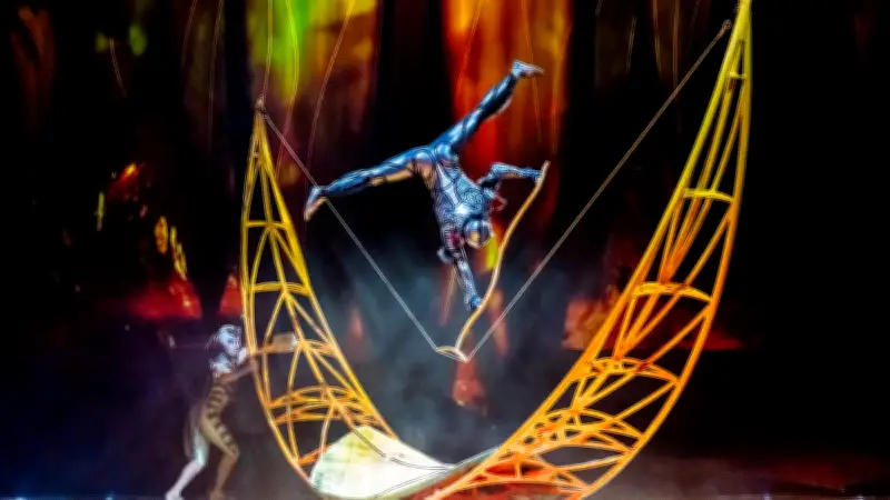 Cirque du Soleil : « OVO » revisité, un monde féerique d'insectes à Montpellier