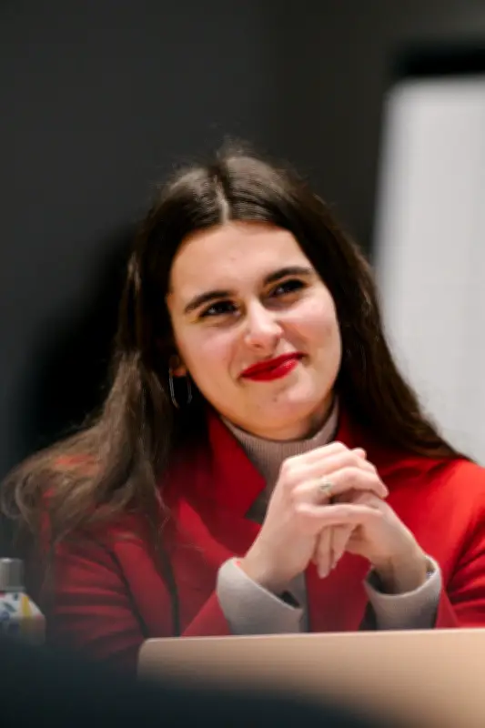 Clara Furlan, Bordelaise de 25 ans, coprésidente du Y7 pour porter la voix des jeunes