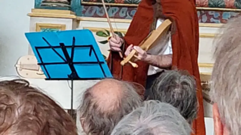 Clément Frouin fait revivre les troubadours en concert à Viala-du-Tarn
