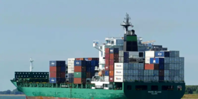 CMA CGM : "Ce n'est en aucun cas la France qui a été visée", réagit le gouvernement en images