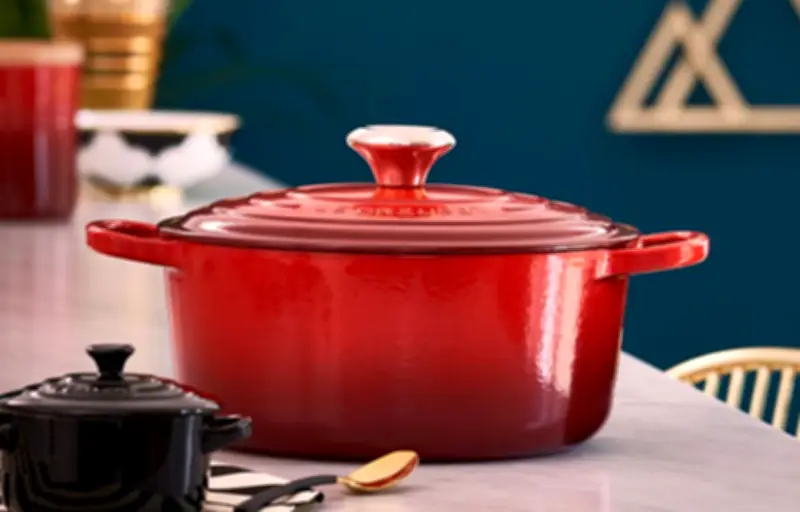 Cocotte Le Creuset Signature ovale : 36% de réduction sur Amazon