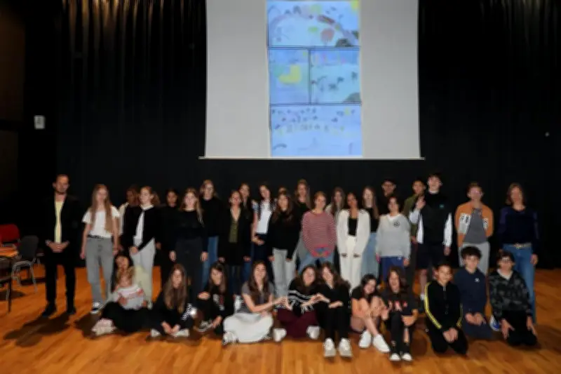Collège Leï Garrus : musique et BD futuristes à Cannes