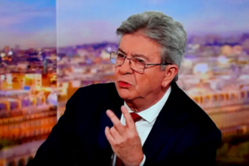 Comme de Gaulle, Sarkozy ou Fillon : il faut que quelqu'un aide Mélenchon