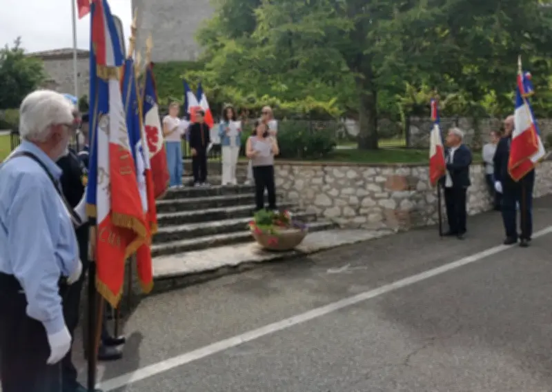 Commémoration du 8 mai : l'émotion des enfants de l'école Petit-Tour