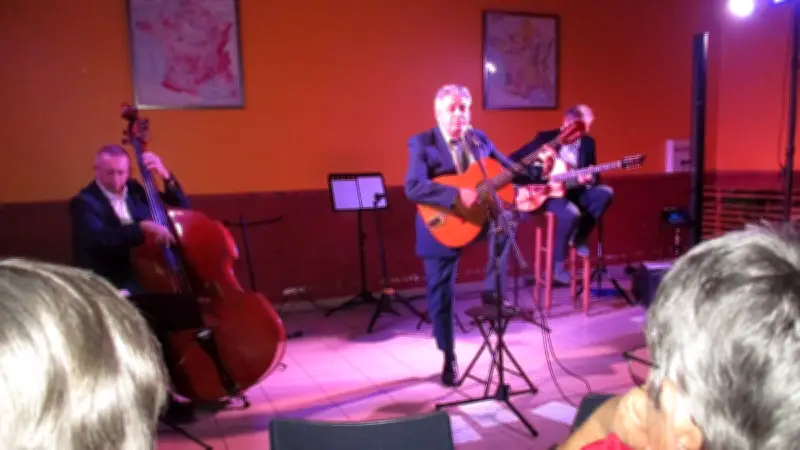 Concert des Trois oncles : hommage réussi à Brassens à Cassagnas