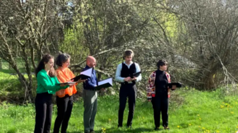 Concert polyphonique au site antique de Javols : une parenthèse hors du temps