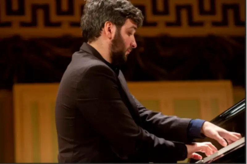 Concert Schumann-Tchaïkovski à Grimaud : trois pianistes réunis ce vendredi