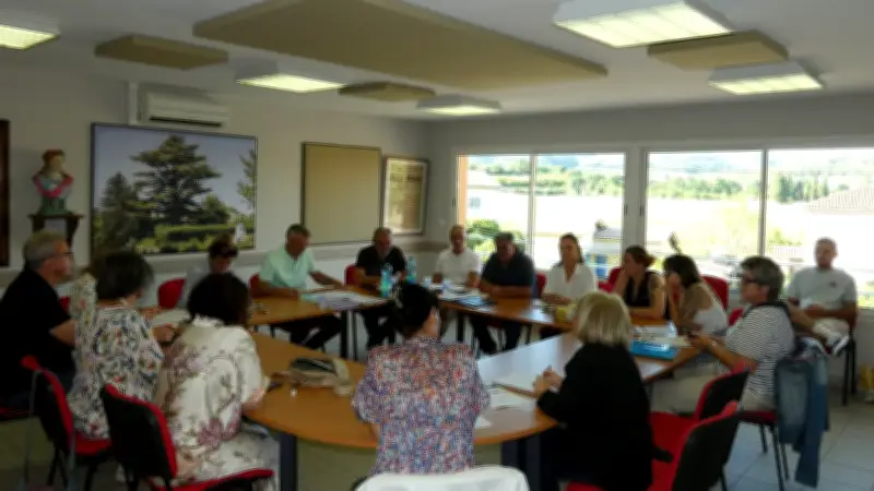 Conseil municipal de Goudargues : éclairage public et subventions votés