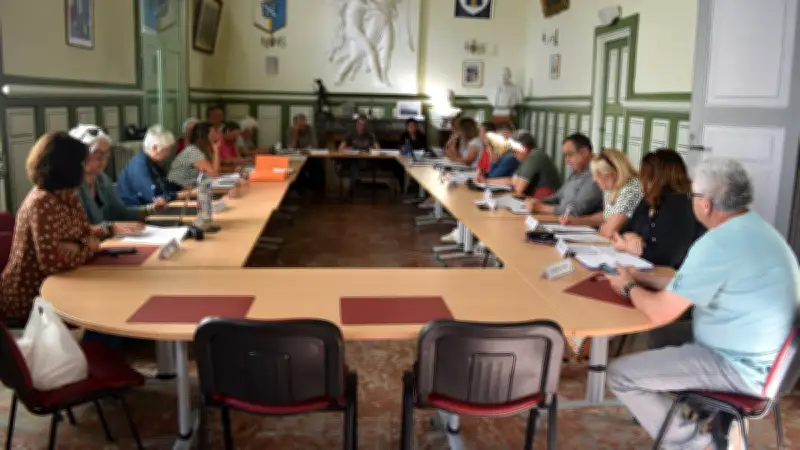 Conseil municipal de Paulhan : ordre du jour et règlement en débat