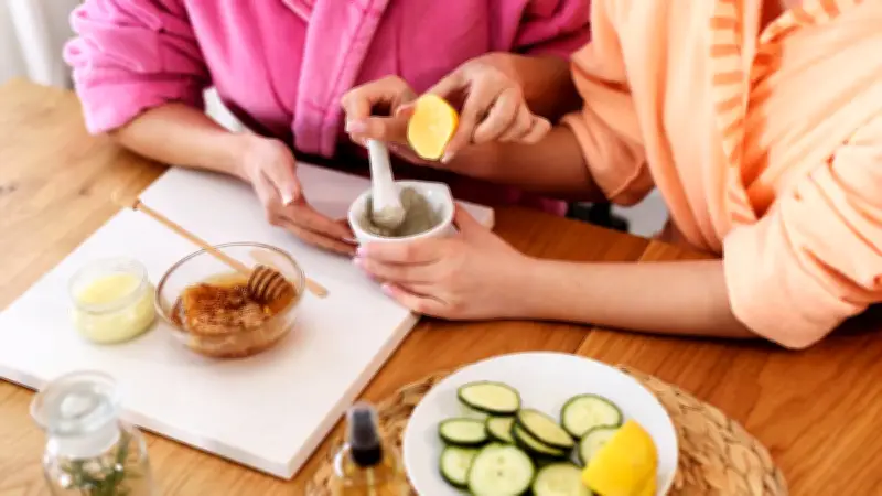 Cosmétiques DIY : les risques cachés de fabriquer ses produits maison