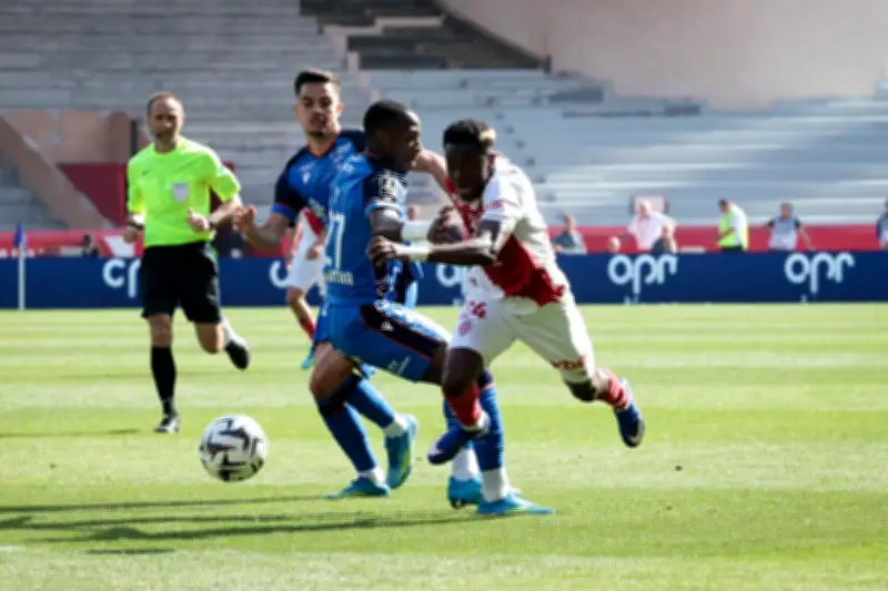 Coupe du monde : Adingra sélectionné, Faes et Minamino exclus
