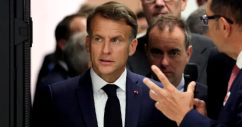 Coupe du monde de l'électricité : Macron réunit son équipe de France