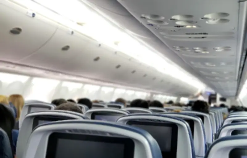 Couple arrêté pour exhibitionnisme dans un vol Copa Airlines