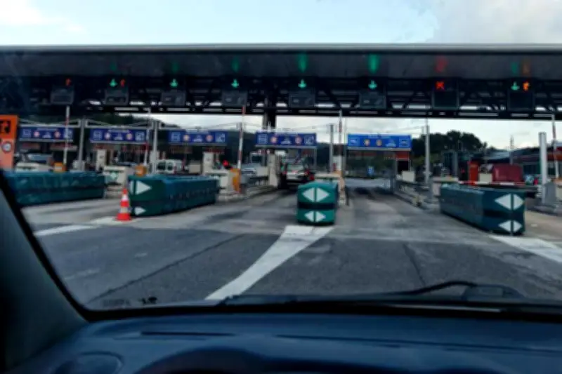 CRS traîné sur 40 mètres par une automobiliste ivre sur l'A50 à Bandol