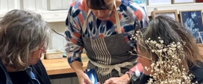 Cyanotype : neuf artistes handicapés exposent à Lunel
