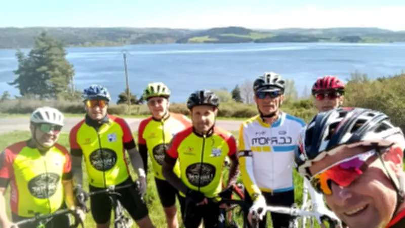 Cyclisme en Lozère : une boucle de 45 km autour du lac de Naussac