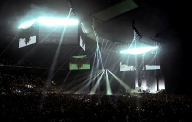 Damso à Paris La Défense Arena : un concert de rap repensé comme une œuvre théâtrale