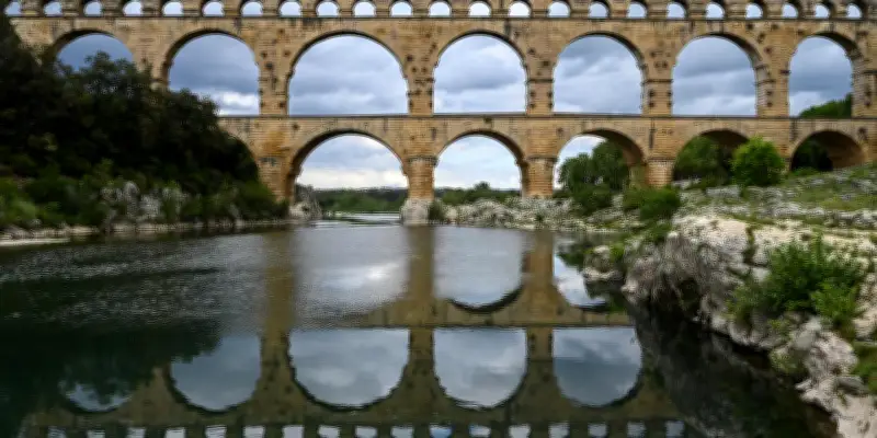 Dans le Gard, le tourisme adopte l'IA avec enthousiasme