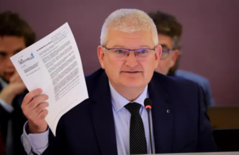 Débat houleux à La Rochelle sur l'application des arrêtés anti-mendicité