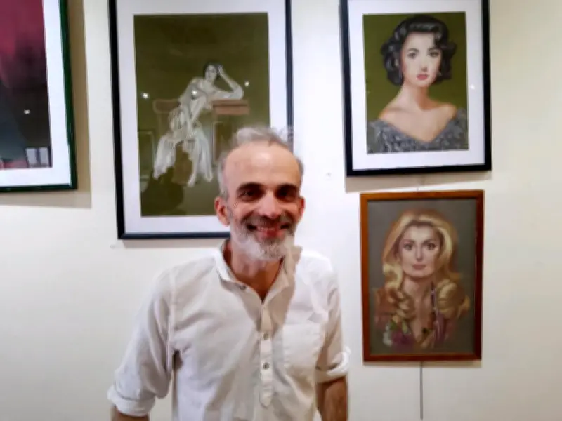 De la restauration de mannequins au pastel : Christophe Maneyrol expose à Escassefort