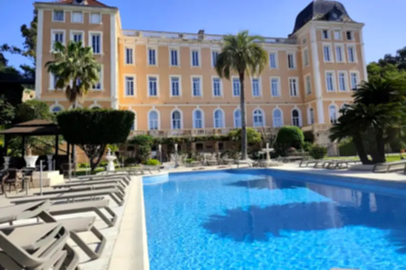De l'orphelinat à l'hôtel 4 étoiles : l'incroyable destin de L'Orangeraie