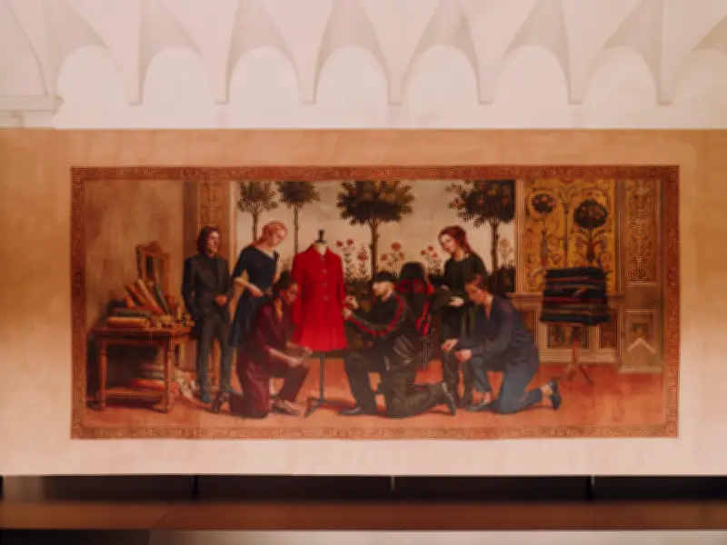 Demna tisse le luxe de Gucci en douze tapisseries historiques