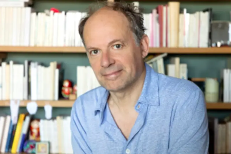Denis Podalydès au Théâtre de Grasse pour une lecture de "La Maison vide"