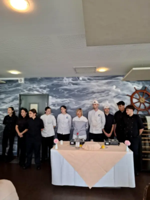 Des repas sans fourchette pour les malades d'Alzheimer au lycée Darmanté
