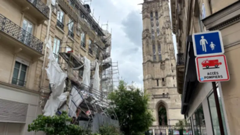 Deux effondrements d'échafaudages à Paris en un mois : la sécurité inquiète