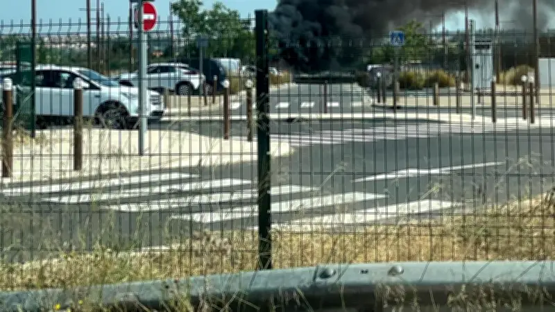 Deux voitures en feu à Béziers ouest : incendie maîtrisé par les pompiers