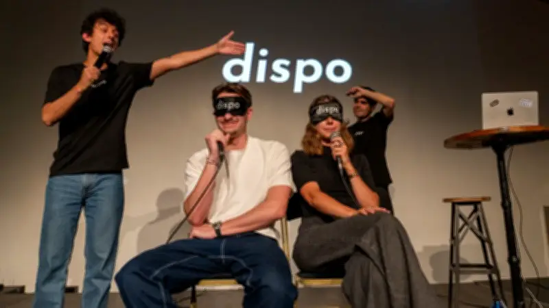 « Dispo » : un speed dating façon stand up qui cartonne à Paris