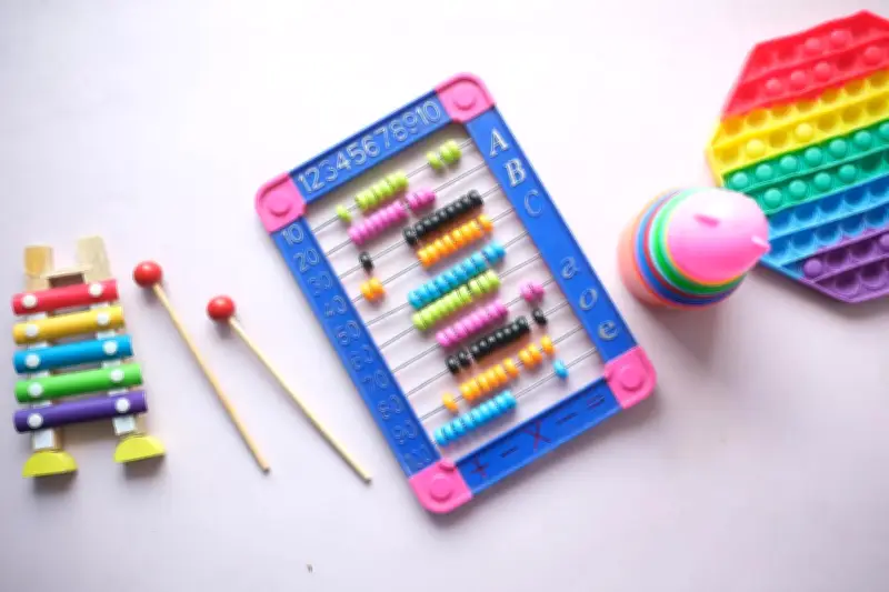 Dix jouets dangereux rappelés : étouffement, amiante, piles