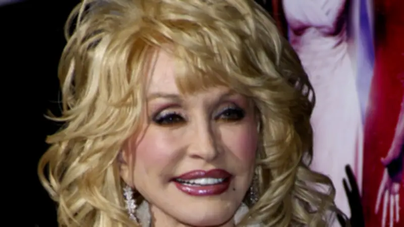 Dolly Parton annule sa résidence à Las Vegas pour raisons de santé