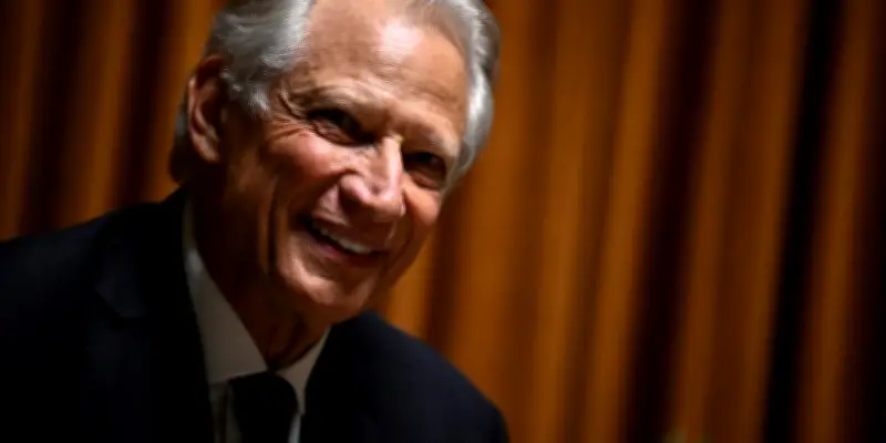 Dominique de Villepin invité de Questions politiques : suivez le direct