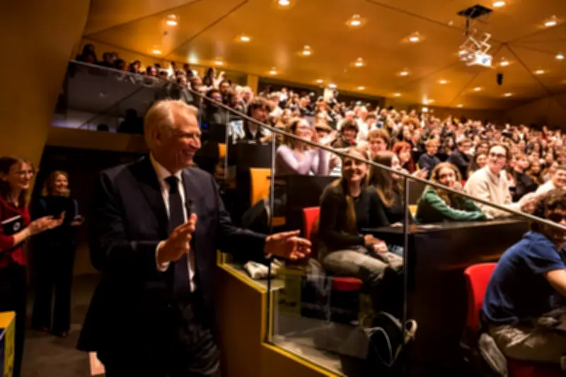 Dominique de Villepin : rock star des amphis, son discours à l'ONU reste gravé