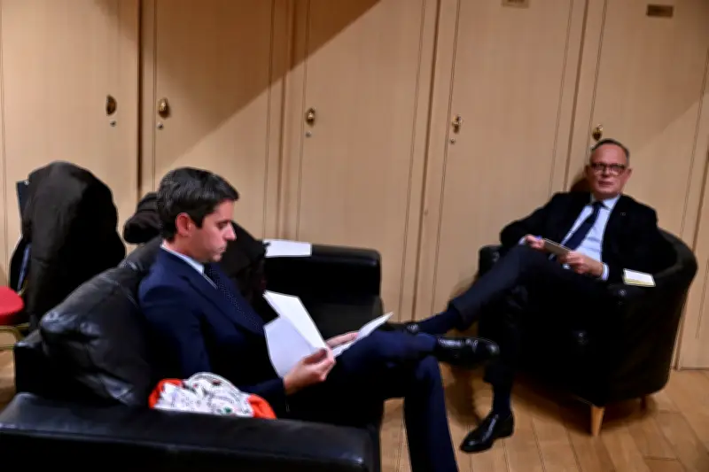 Édouard Philippe chute dans le baromètre Cluster17, le bloc central sans leader