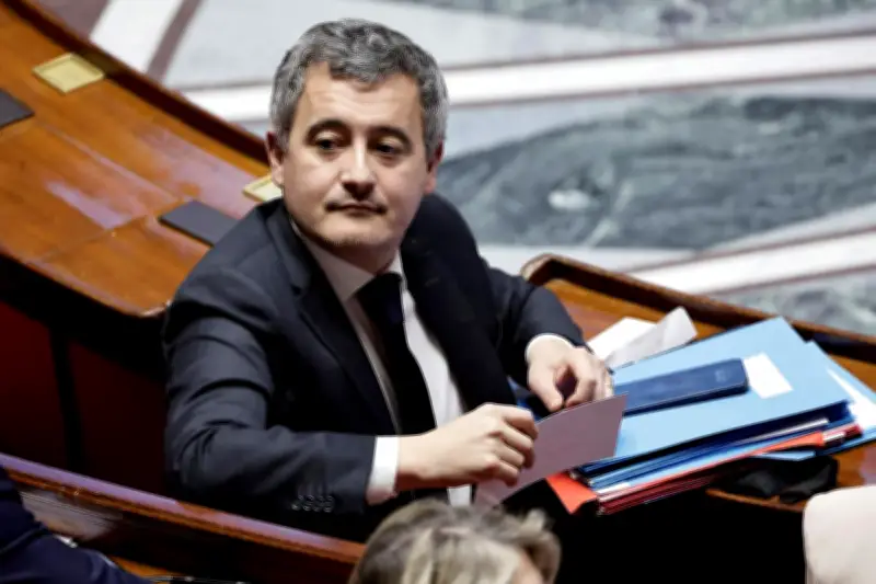 Dépénalisation de la non-présentation d'enfant : Darmanin ouvert au débat