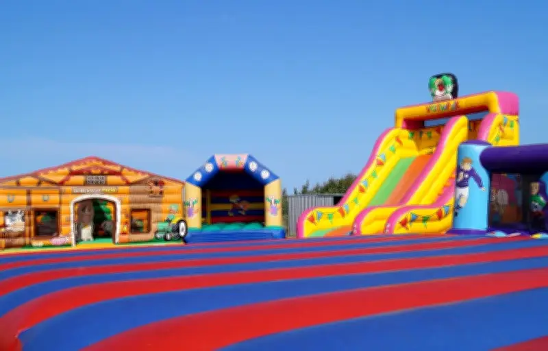 Drame en Belgique : un enfant de 7 ans meurt dans un accident de château gonflable