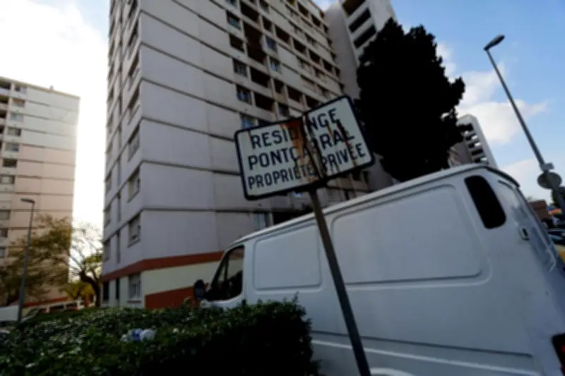 Drame à Toulon : une femme et deux enfants tombent du 13e étage