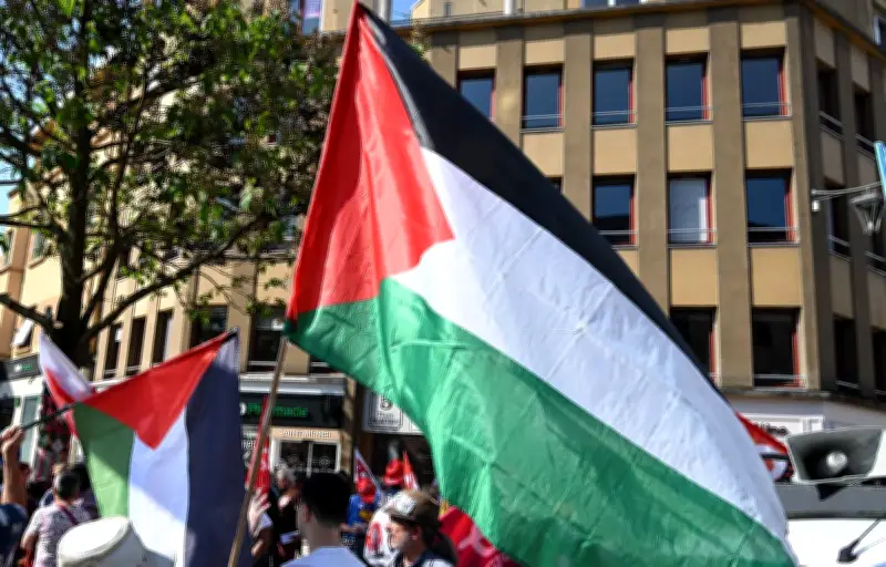 Drapeau palestinien à la tour Eiffel : six militants interpellés