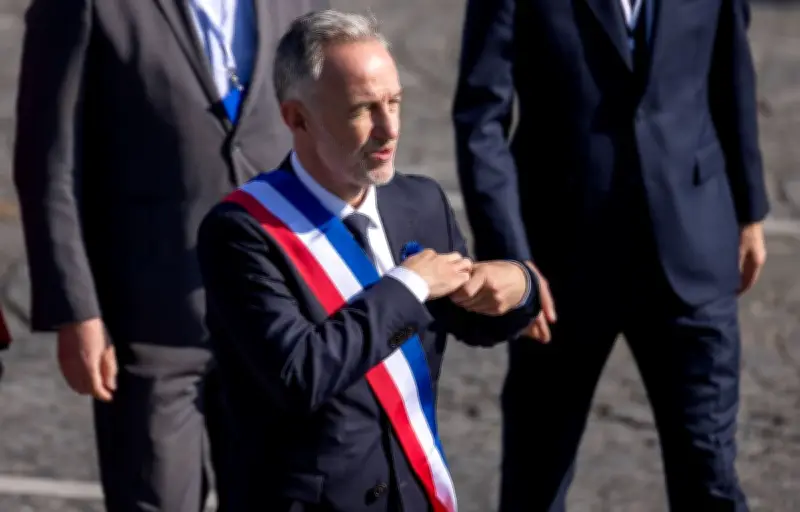 Droit au beau : Grégoire promet 1.000 points noirs et un plan esthétique