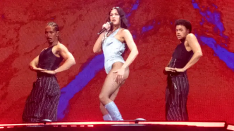 Dua Lipa attaque Samsung pour 15 millions de dollars sur l'utilisation de son image