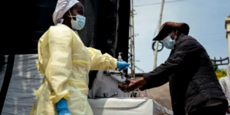 Ebola : dépistage obligatoire pour les voyageurs venant des zones touchées