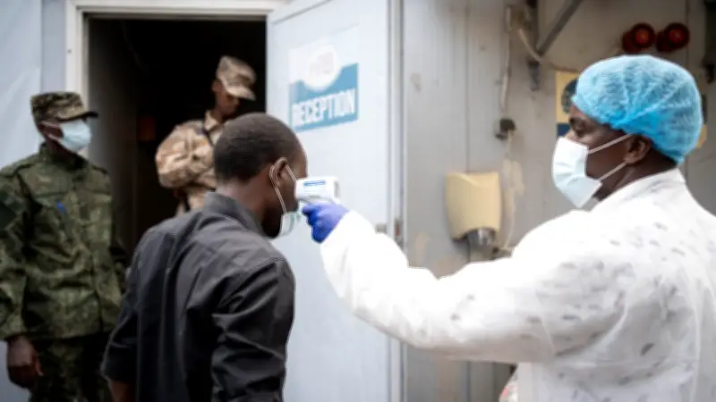 Ebola en RDC et Ouganda : 131 morts, un Américain infecté, l'OMS alarmée