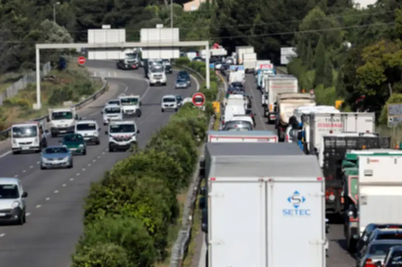 Embouteillage monstre de 14 km sur l'A8 entre Antibes et Nice ce lundi