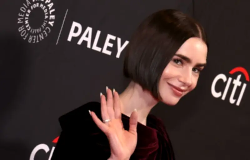 Emily in Paris s'arrête après la saison 6 : Lily Collins annonce la fin