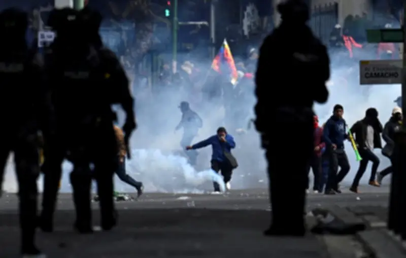 En Bolivie, des manifestants bloquent la capitale contre l'inflation