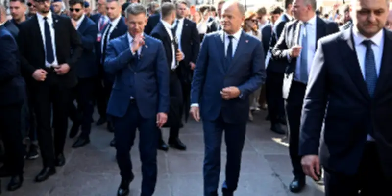 En Pologne, Peter Magyar affiche sa rupture avec la diplomatie d'Orban