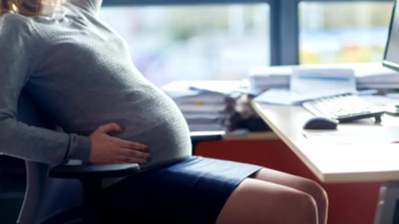 Enceinte et malade, elle est licenciée par SMS : son employeur condamné